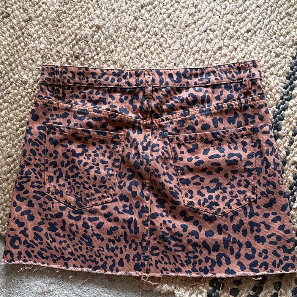 Free People We the Free “Zip It Up” Leopard Print Denim Mini Skirt, size 31 NWOT - Picture 8 of 8